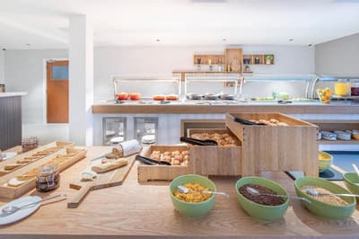Holiday Inn Bristol Airport