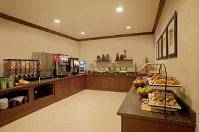 Staybridge Suites Chantilly Dulles Airport by IHG