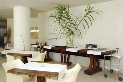 El Hotel Pacha - Includes entrace to Pacha Club