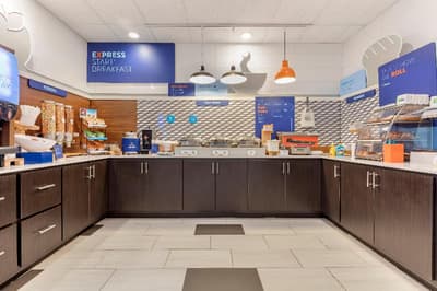 Holiday Inn Express Metropolis