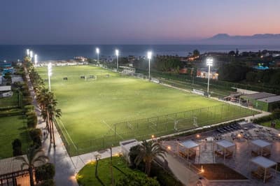 Nirvana Cosmopolitan Hotel