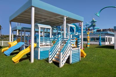 Nirvana Cosmopolitan Hotel