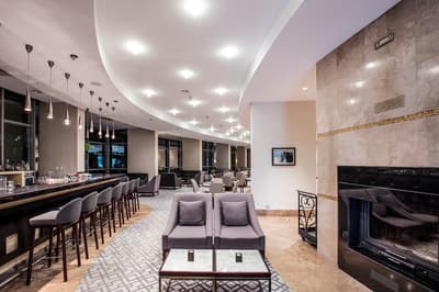 Charisma De Luxe Hotel