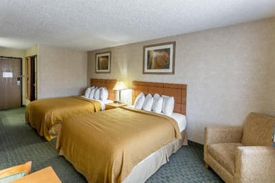 Quality Inn at Collins Road - Cedar Rapids