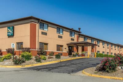 Quality Inn at Collins Road - Cedar Rapids