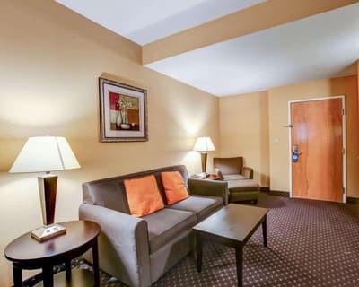 Comfort Suites At Rivergate Mall