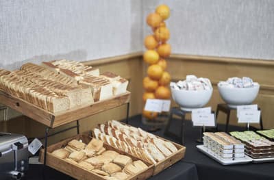 Cyan Americas Towers Hotel