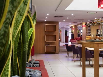 Mercure Paris Zafer Anıtı oteli