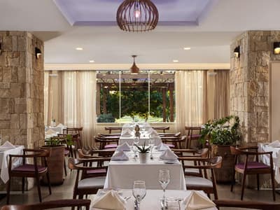 Aphrodite Hills Hotel