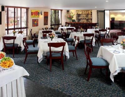 Suites Jones Estelar