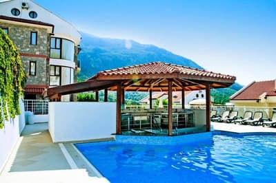 Tropical Deluxe Suites