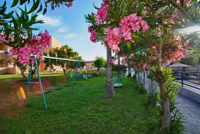 Ilios & Farming Hotel