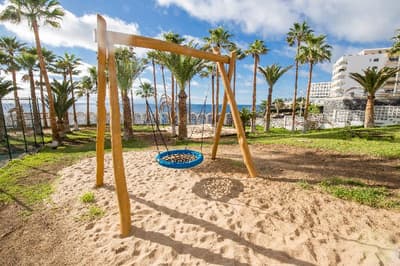 Atlantic Holiday Hotel