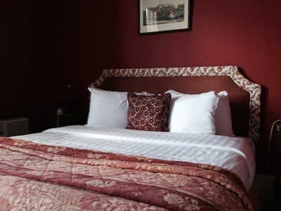 Brook Whipper-In Hotel