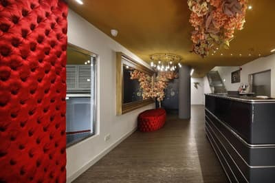 Hispanos 7 Suiza Apartament-Restaurant