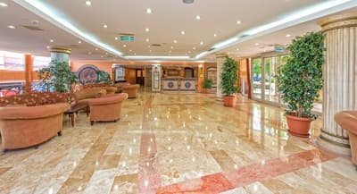 Royal Atlantis Beach