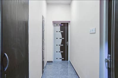 Goroomgo Amit Guest House Tagore Park