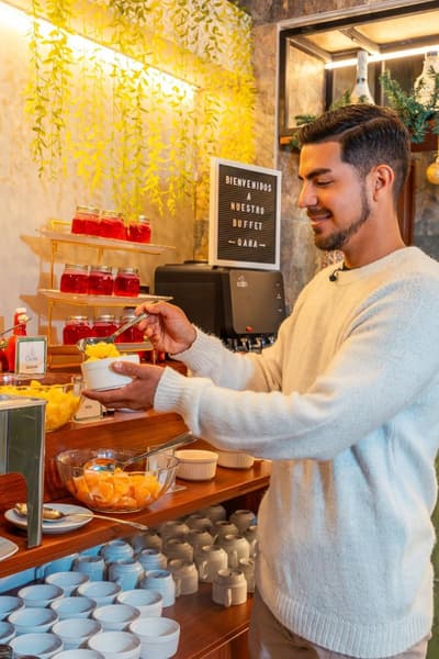 Montreal Magdalena Hotel