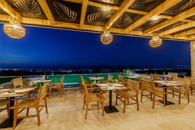 Deos Luxury Suites