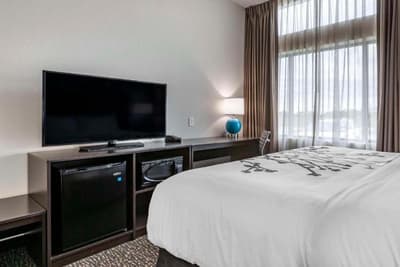 Sleep Inn & Suites Milwaukee/franklin