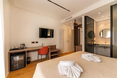 B B Le Suites Di Costanza