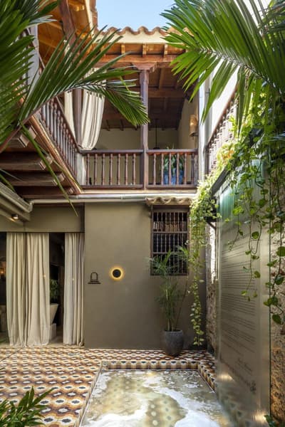 Privado Selfservice Boutique Rooms