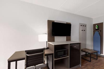 Ramada By Wyndham Bainbridge