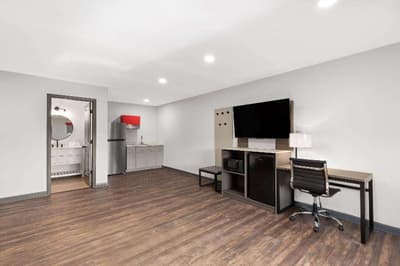 Ramada By Wyndham Bainbridge