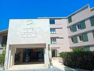 Hotel Club Lacona