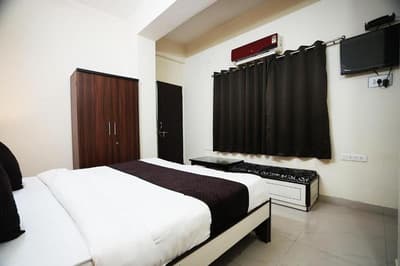 Hotel Lotus Inn near Udaipur City Railway Station