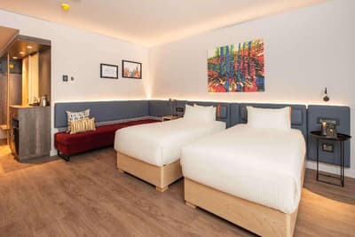 Hampton by Hilton Sandton Grayston