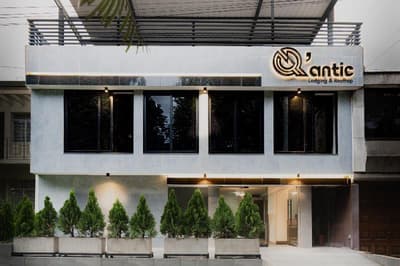 Q'antic Lodging & Rooftop