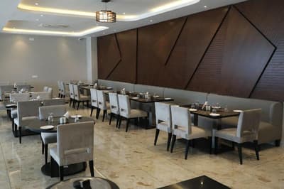 Red Tullip Md Valley Resort And Spa