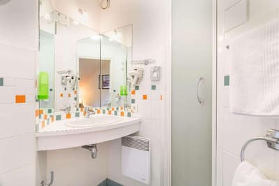 Kyriad Lille - Mons En Baroeul