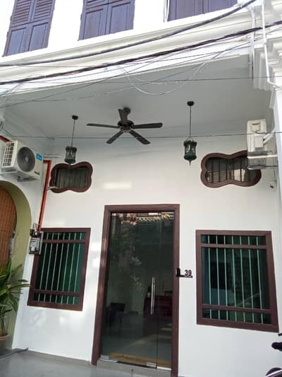 39 Love Lane - Smart Intelligent Inn