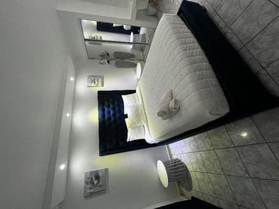 Douglas Highway Hotel