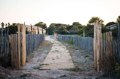 Le Hameau des Pesquiers Ecolodge, Curio Collection