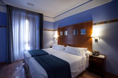 Suites Gran Via 44