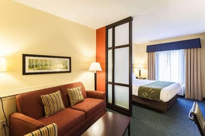 Comfort Suites