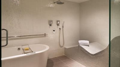 Le Méridien Chicago - Oakbrook Center