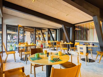 La Cachette, Friendly Hotel