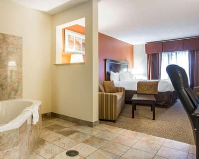 Comfort Suites Atlanta Airport