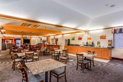Country Inn & Suites by Radisson, Muskegon, MI