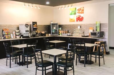 Quality Inn Suites Lincoln Near I-55