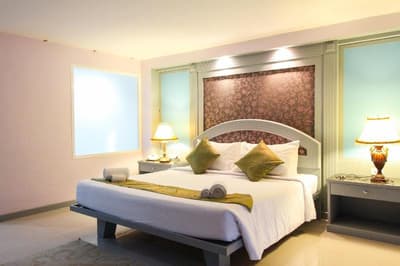 Convenient Grand Hotel