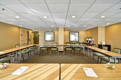 Hampton Inn Kansas City-Airport