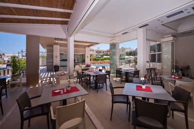 Oscar Suites & Village