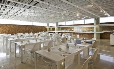 Reina Petronila Hotel