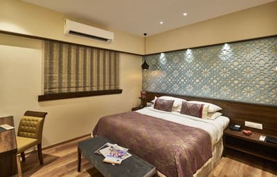 Hotel Bawa Regency, Dadar