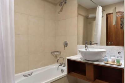Montreal Barsha Hotel